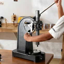 VEVOR Arbor Press, 3 Ton Ratchet Type Arbor Press, Ratchet Leverage Arbor Press with Handwheel, 12.2" Maximum Height, Cast Iron Manual Desktop Punch Press, for Stamping, Bending, Stretching, Forming