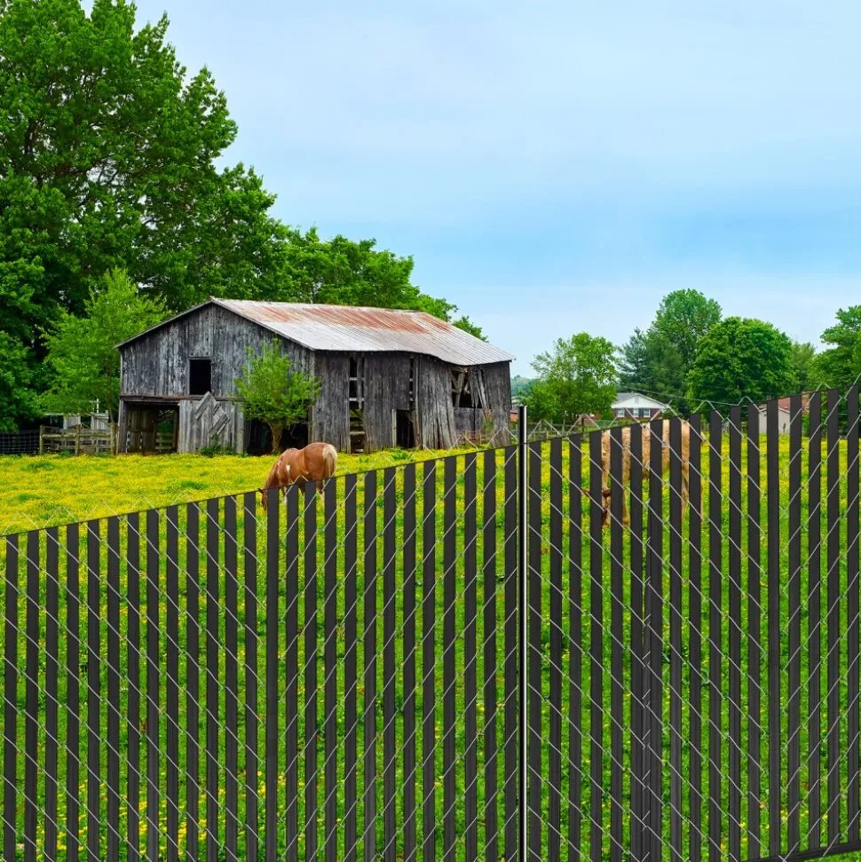 VEVOR Bottom Locking Privacy Slats, Double-Wall Vertical Bottom-Locking Slats for Chain-Link Fence, High-Density HDPE Chain Link Slats Ideally Fit 6' High Fence for Garden, Farm, Sports Field(Black)