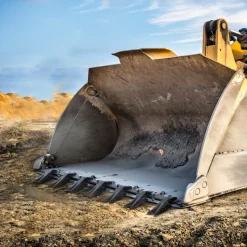 VEVOR Bucket Tooth Bar, 53'', Heavy Duty Tractor Bucket Teeth Bar for Sub-Compact Tractor Loader, 4560 lbs Load-Bearing Capacity, Fits Bucket Cutting Edges Sized 1/2