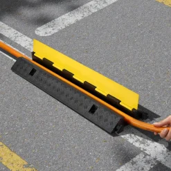 VEVOR Cable Protector Ramp, 22,000 lbs/axle Capacity, 1 Channel Heavy Duty Rubber Cord Hose Wire Cover, 2.76 x 1.97 in Channel, Traffic Speed Bump with Flip-Open Top Cover, for Indoor Outdoor, 1 Pack
