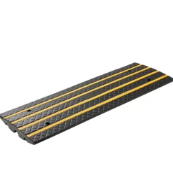 VEVOR Car Driveway Rubber Curb Ramp, 33069 lbs Load Capacity, 2.6 inch Rise Curbside Bridge Ramp with Yellow Reflective Strips, Suitable for Loading Dock, Warehouse, Garage, Sidewalk (3 Pack)