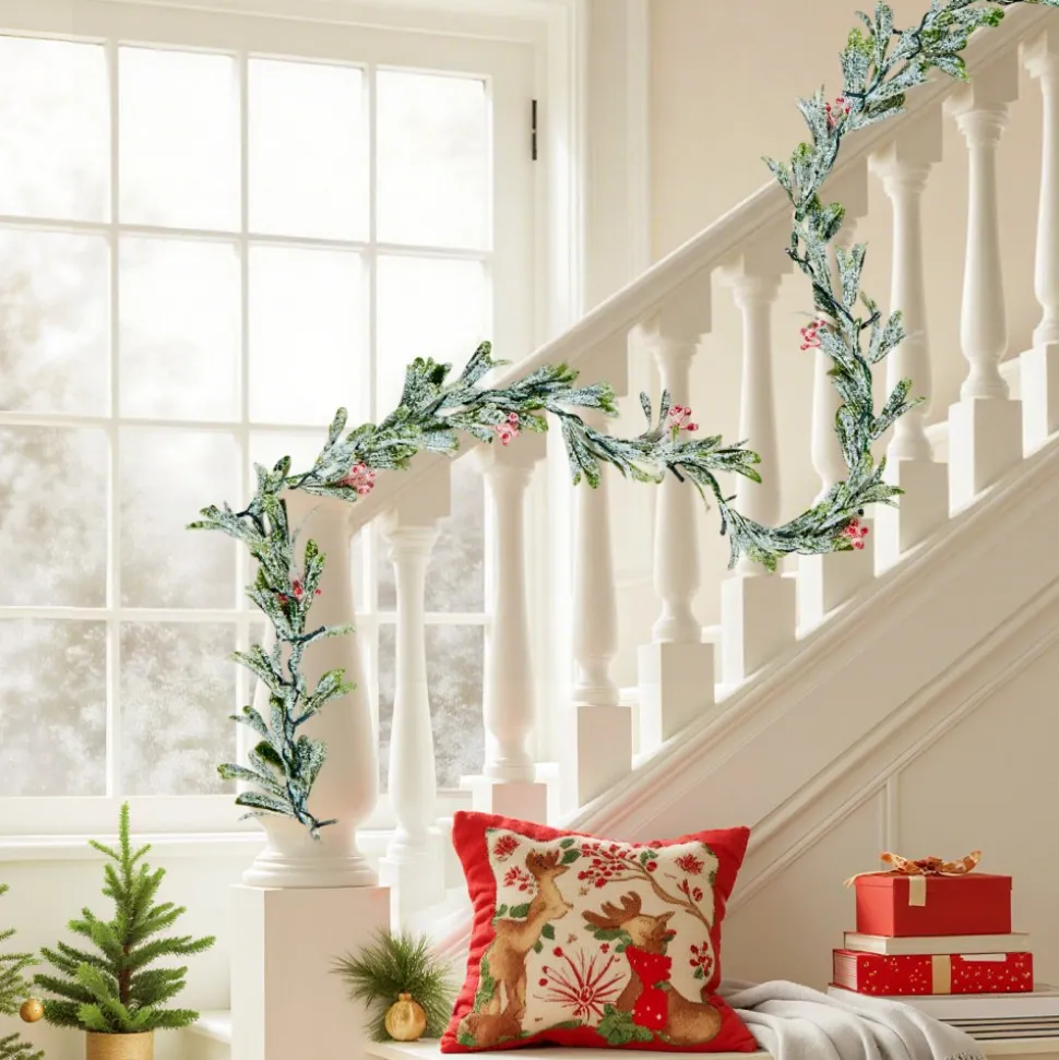 VEVOR Christmas Garland, 6.6-FT Realistic Greenery Decorated with Vines, Olive Leaves, and Berries, Evergreen Faux Garlands with Light String for Indoor Outdoor Xmas Decoration on Mantel Fireplace
