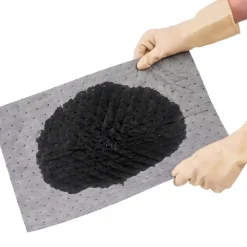 VEVOR Complete Spill Absorbent Kit for Oil & Water, 20PCS Medium-Duty Spill Absorbent Pads, 2 Socks, 2 Pillows, 2 Hazardous Material Bags, 1 Carrying Bag for Garage Workshop Spill Control & Cleanup