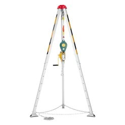 VEVOR Confined Space Tripod Kit, Heavy Duty Rescue Tripod Lifting Hoist 1200 lbs Winch, 4.1 ft Adjustable Legs, 98.5 ft Cable Portable Kit, 32.8 ft Fall Protection, 4.40-7.05 ft Working Height