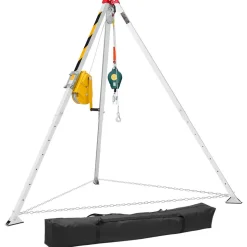 VEVOR Confined Space Tripod Kit, Heavy Duty Rescue Tripod Lifting Hoist 2600 lbs Winch, 4.76 ft Adjustable Legs, 98.5 ft Cable Portable Kit, 32.8 ft Fall Protection, 5.25-8.04 ft Working Height