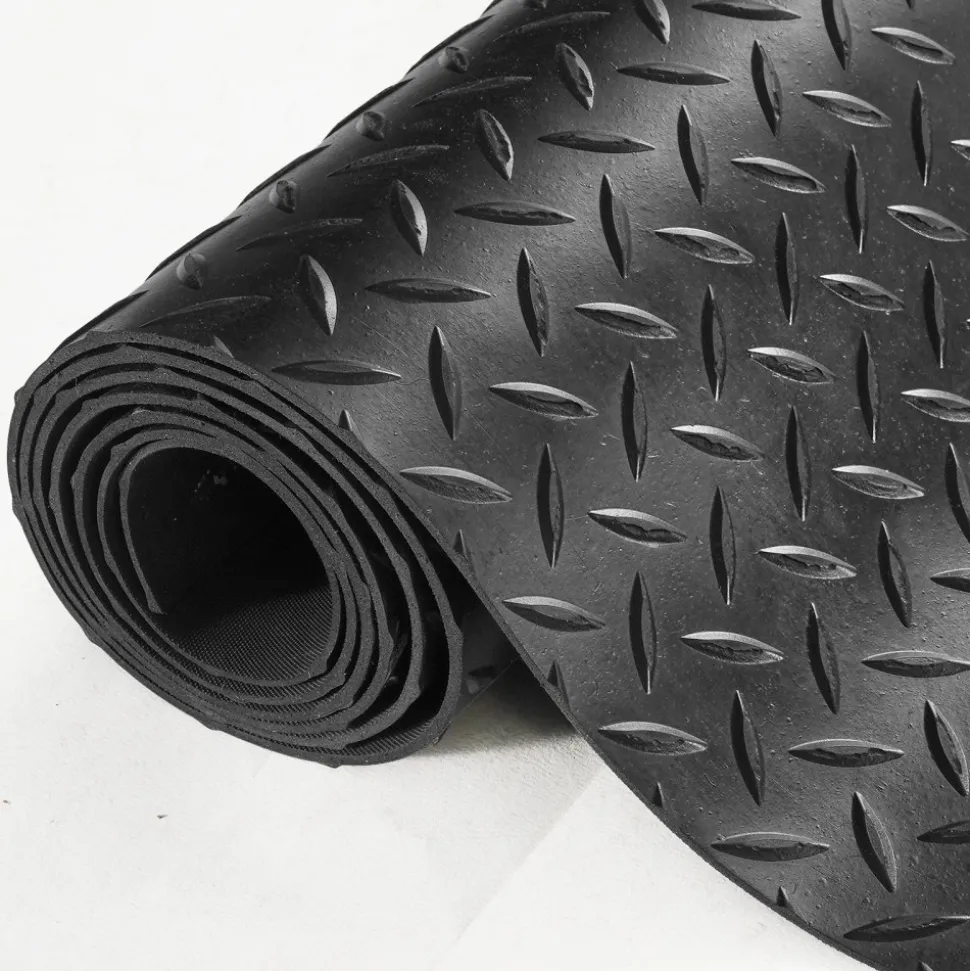 VEVOR Diamond-Plate Rubber Flooring Roll, 3 mm x 4 ft x 10 ft Garage Floor Mat, SBR Rubber Garage Flooring Roll, Easy to Clean, Diamond Plate Rubber Mat for Under Cars, Garage Industry Gym, Black