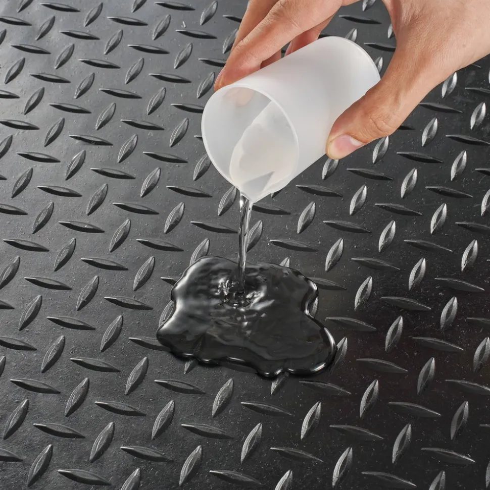 VEVOR Diamond-Plate Rubber Flooring Roll, 3 mm x 4 ft x 6 ft Garage Floor Mat, SBR Rubber Garage Flooring Roll, Easy to Clean, Diamond Plate Rubber Mat for Under Cars, Garage Industry Gym, Black