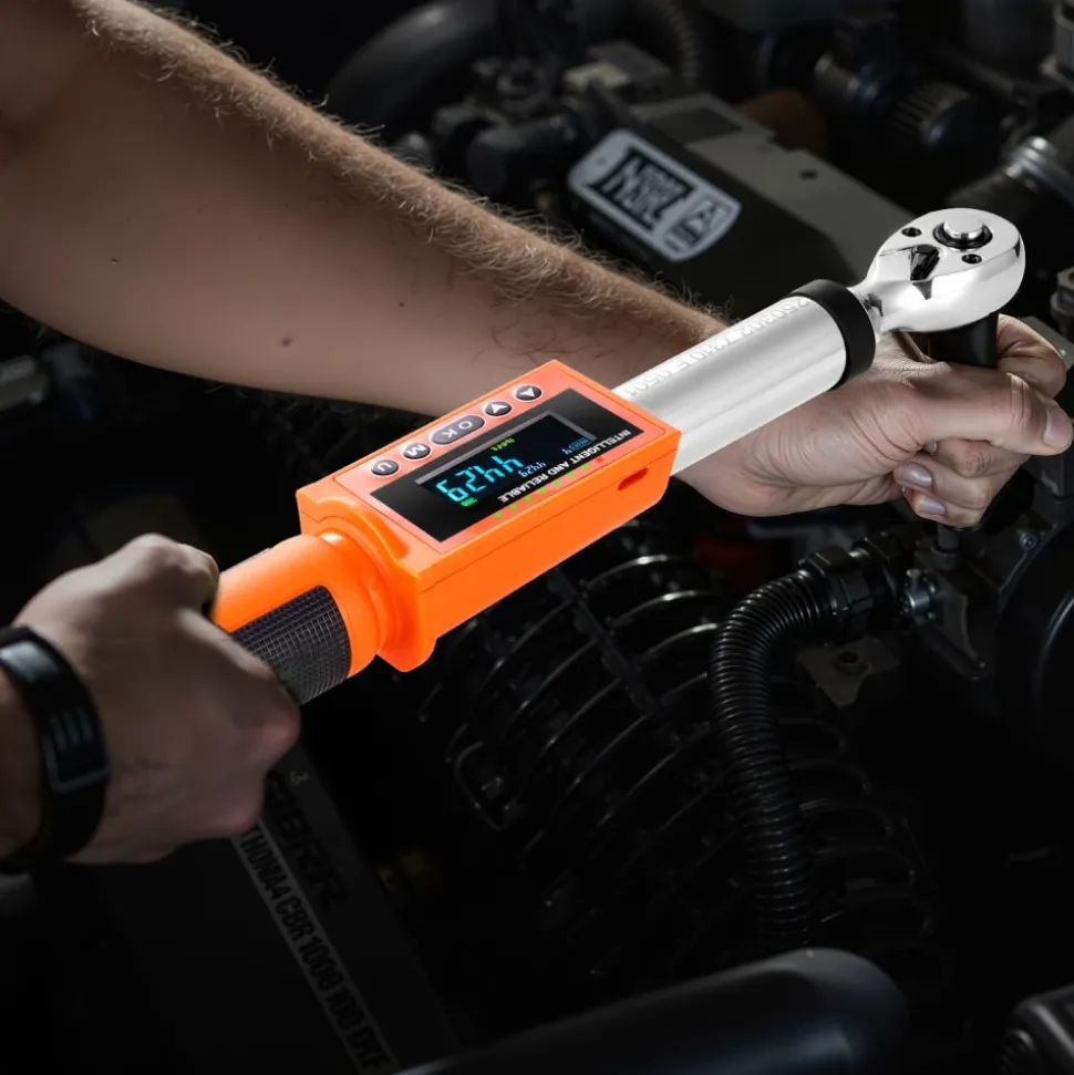 VEVOR Digital Torque Wrench, 3/8 Inch Drive, 0-99.57 lbf-ft / 0-135 N.m, 72-Tooth, ±2% High Accuracy Electronic Torque Wrench with Preset Value, Buzzer and LED Notification, for Automotive Motorcycle