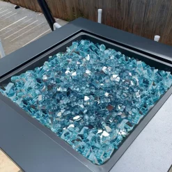 VEVOR Fire Glass, 10 LBS / 4.5 KG High-Temperature Resistant Fireplace Rocks, 1/2-Inch / 12.7 mm Reflective & Smokeless Firepit Glass Rock, High Luster Stone Landscaping for Fire Pit Table, Black