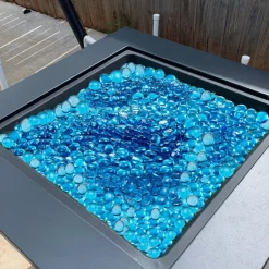 VEVOR Fire Glass, 10 LBS / 4.5 KG High-Temperature Resistant Fireplace Rocks, 1/4-Inch / 6.35 mm Reflective & Smokeless Firepit Glass Rock, High Luster Stone Landscaping for Fire Pit Table, Copper