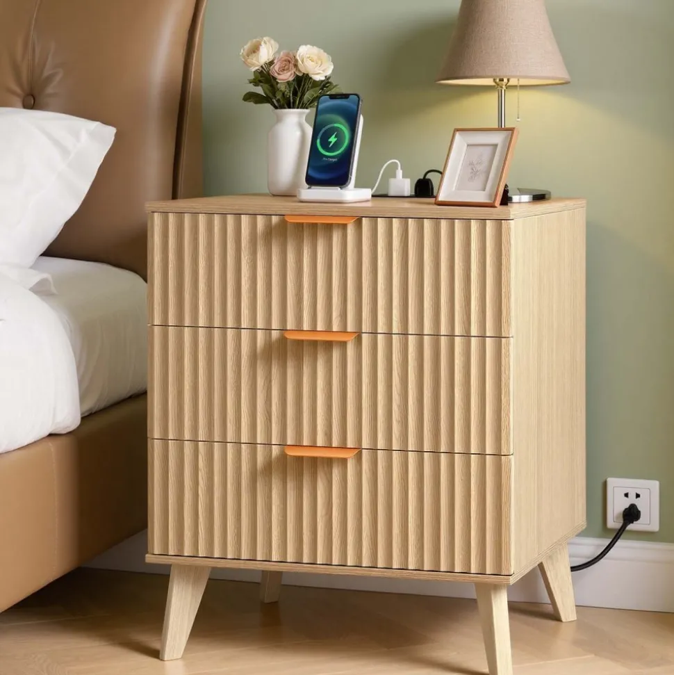 VEVOR Fluted Nightstand with Charging Station, with 3 Drawers, Dresser for Bedroom, Mid Century Modern End Table, Bedside Storage Cabinet Side Table Chest of Dresser, for Bedroom, Living Room, Khaki