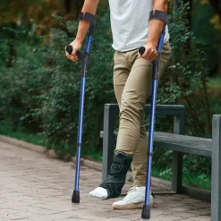VEVOR Forearm Crutches for Adults, 11-Level Height Adjustable Walking Crutches with 4-Level Upper Cuff, Lightweight Aluminum Medical Support Crutches for Leg Injury Surgery Disabled, 1 Pair (350LBS)