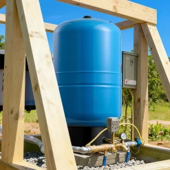 VEVOR 30-Gallon Vertical Well Pressure Tank, Pre-Charged Pressurized Water Tank for Well Pumps, Heavy-Duty Carbon Steel Water Storage Container for Home, School, Farm & Irrigation Systems