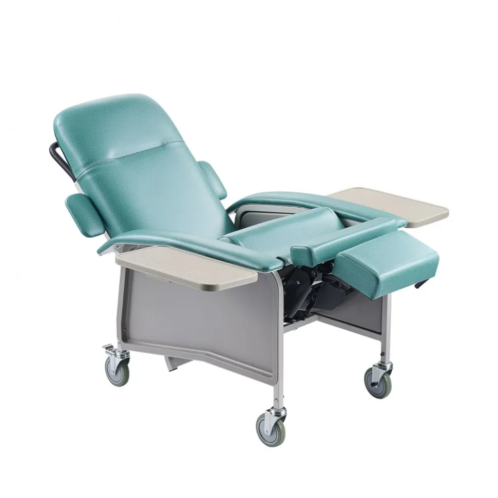 VEVOR Geri Chair Recliner, 4-Position Reclining Geri Chair, Trendelenburg Medical Recliner Chair with 4 Wheels, Soft Padded Seat & 2 Trays for Hospital, Nursing Home, Geriatric Home Care
