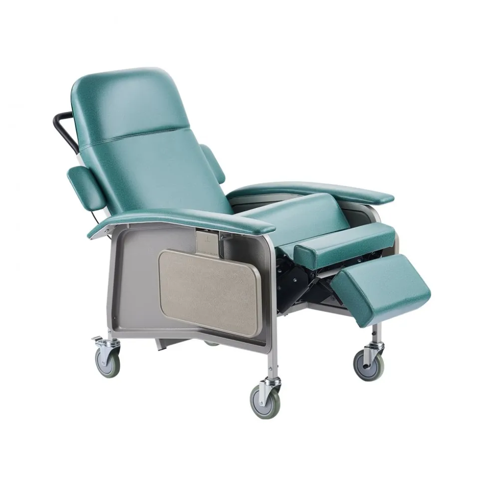 VEVOR Geri Chair Recliner, 4-Position Reclining Geri Chair, Trendelenburg Medical Recliner Chair with 4 Wheels, Soft Padded Seat & 2 Trays for Hospital, Nursing Home, Geriatric Home Care