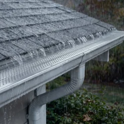 VEVOR Gutter Guard, 6 in Aluminum Gutter Cover Heavy-Duty, 52ft Length Protection Cover for Leaf & Debris, 0.02 in Thickness Mill Finish, Easy DIY Install, Fast Drainage, Screws Included, 13 PCS
