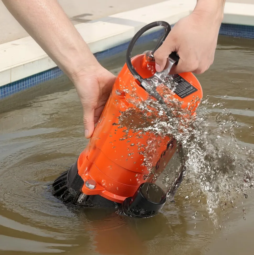 VEVOR 1/2 HP Submersible Trash Pump, 2000 GPH, 120V Cast Iron Submersible Sump Sewage Pump with 2 in Discharge, 39 ft Max Lift, Drain Dirty Clean Water, for Pools, Garden, Pond, Basement, Flooded Area