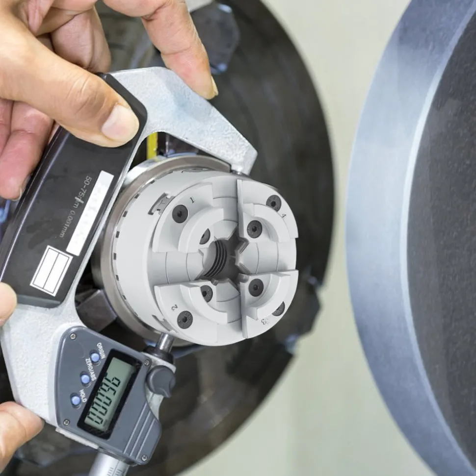 VEVOR KP965 Lathe Chuck, 4-Jaw 3.75" Diameter, Metal Lathe Chuck Turning Machine Accessories with 5 Sets of Jaws, Self-centering Tool, for Precision Machining, Grinding Machines, Milling Machines