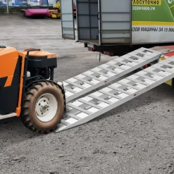 VEVOR Loading Ramps, 2 Pcs 72 x 15 in, Durable Aluminum and Heavy-Duty Trailer Ramp Set with Anti-Slip Plates, 6000 Lbs Combined Capacity, for Carts, Farm Tractors, ATVs, Lawn Mowers, Motorcycles