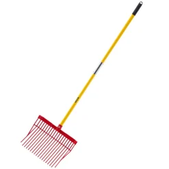 VEVOR Manure Fork, 18 Angled Tines, Horse Manure Rake with Long Fiberglass Handle, 61 in Durable Plastic Pitchfork Muck Rake Tool for Gardening Horse Stall Stable Grass Hay Cleaning Farm Work