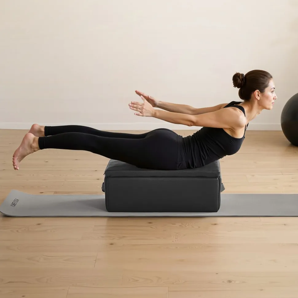VEVOR Pilates Box for Reformer, 25x17x9 In Pilates Reformers Sitting Box for Exercises, Premium PU and Wood Pilates Equipment Accessory, Improve Strength, Balance, Range of Motion Home Gym, Black