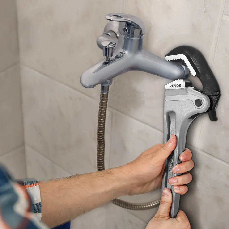 VEVOR Pipe Wrench, 18" Aluminum Straight Pipe Wrench, Automatic Jaw Adjustment, Adjustable Plumbing Wrench, Easy to Carry, Ergonomic Handle, Hangable Design, for Water Pipes, Automotive Repairs