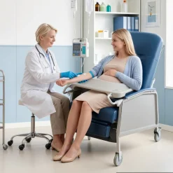 VEVOR 3-Position Geri Reclining Chair 500LBS Capacity Geri Chair Recliner, Comfortable Medical Recliner Chairs with 4 Wheels, Soft Padded Seat & Tray Table for Hospitals, Clinics, Geriatric Home Care