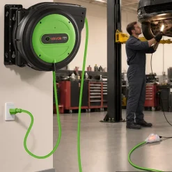 VEVOR Retractable Extension Cord Reel 75FT Heavy Duty 14AWG/3C SJTOW Green, for Ceiling/Wall Mount, 13A Circuit Breaker, Automatic Retractable Power Cord, Lighted Triple Tap, with 180° Swivel Bracket