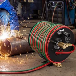 VEVOR Retractable Welding Hose Reel, Hand Crank Manual Rewind Hose Reel with 1/4 Inch x 100FT Twin Oxygen Acetylene Rubber Hose Max 300PSI - T Grade, Ceiling/Wall Mount Steel Reel for Workshop Garages