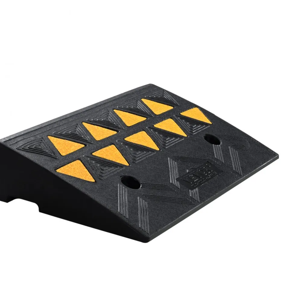 VEVOR Rubber Curb Ramp 4.25" Rise Height Sidewalk Curb Ramp, 11.8" Width 19.7" Length Driveway Ramp for Curb, 15T Heavy Duty Rubber Ramp for Forklifts, Trucks, Buses, Cars, Wheelchairs, Bikes