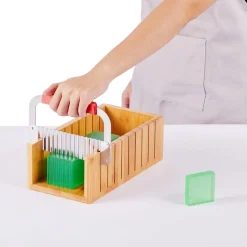 VEVOR Soap Making Kit, Bamboo Cutting Box and Inner Box with Silicone Mold, Stainless Steel Straight Cutter and Wavy Cutter, 100 Bags and 105 Stickers, Soap Making Supplies DIY Kits for Adults