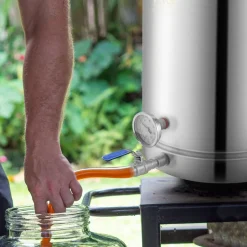 VEVOR Stainless Steel Kettle, 5 GALLON Brewing Pot, Tri Ply Bottom for Beer, Brew Kettle Pot, Home Brewing Supplies Includes Lid, Handle, Thermometer, Ball Valve Spigot, Filter, Filter Tray