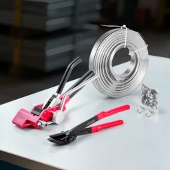 VEVOR Steel Banding Strapping Kit, Heavy Duty Banding Sealer Tool with 200 ft Binding Straps, 200 Metal Clasps, Manual Pallet Packaging Strapping Kit for Warehouse, Transportation, Industrial Bundling