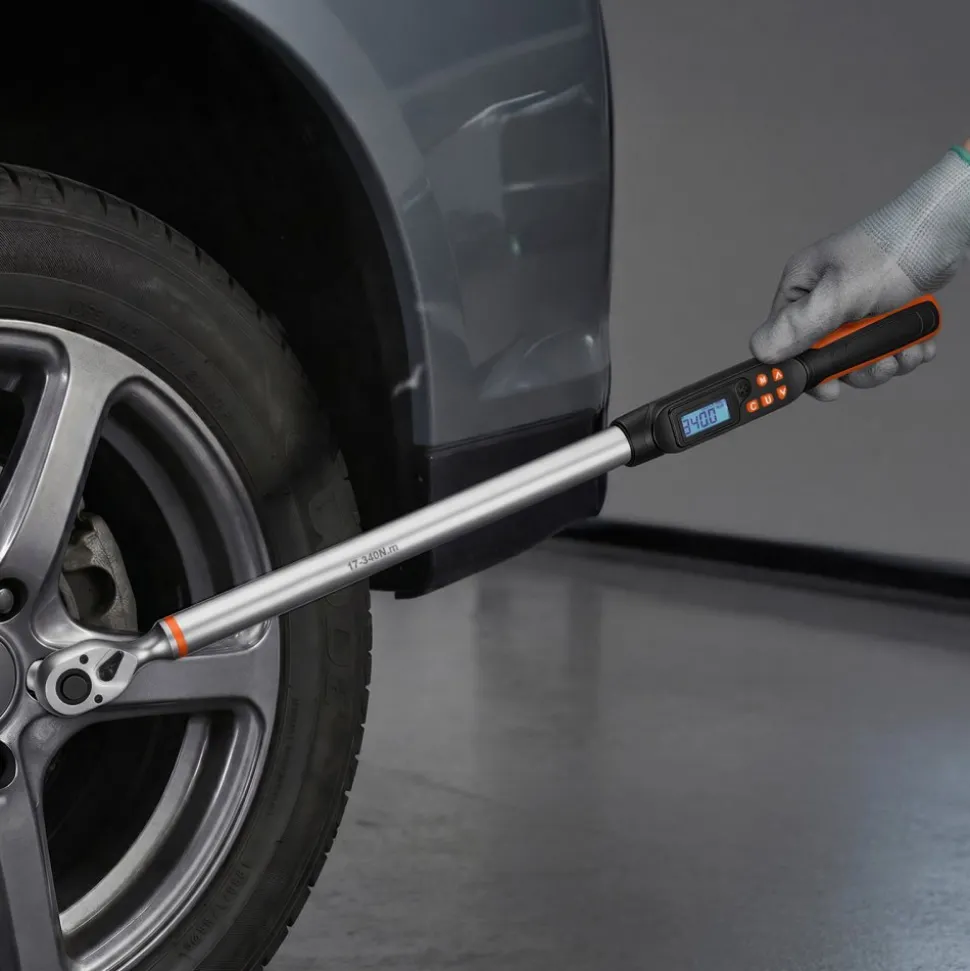 VEVOR Torque Wrench Set 1/2" Drive Digital Torque Wrench 4 Display Units, ±2% Accuracy, LCD Screen, with Buzzer and LED Indicator, with Sockets, Extension Bar, Adapter, for Automotive Repair