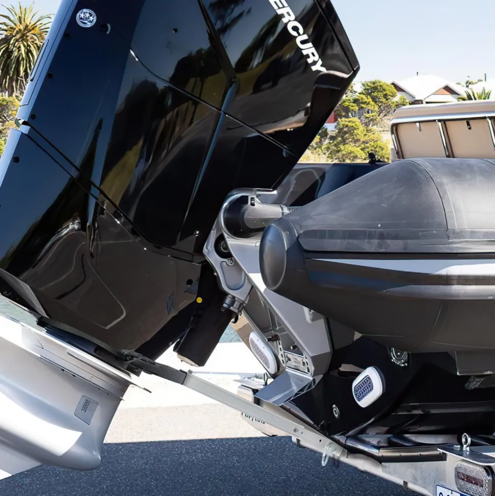 VEVOR Transom Saver, 24-36 in, Adjustable Boat Transom Saver with Heavy-Duty Head, Corrosion-Resistant Easy-to-Install Transom Savers for Less Than 100 HP Outboard Motor , Fit for Roller & Trailer