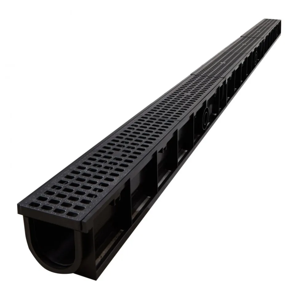 VEVOR Trench Drain, 40.2 x 6.6 x 5.5 in, 3 Pack Linear Drainage Channel, HDPE Channel Drain with Grates & End Caps, Premium Outdoor Drainage System for Driveway, Patio, Pool, Garden, Yard, Black
