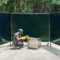 VEVOR Welding Screen with Frame, 3-Panel 6 x 8 FT Welding Curtain Screen, Flame-Resistant Vinyl Safety Protection Screens with 12 Wheels & 6-Level UV Protection for Workshop/Industrial Use, Dark Green